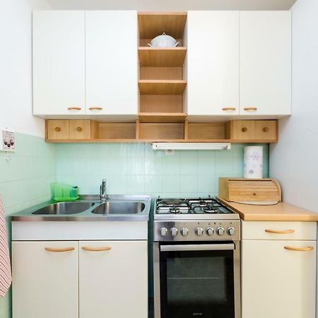 Apartment Marija Mali Losinj Bagian luar foto