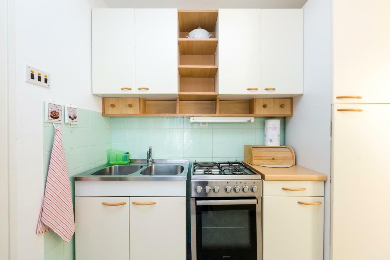 Apartment Marija Mali Losinj Bagian luar foto