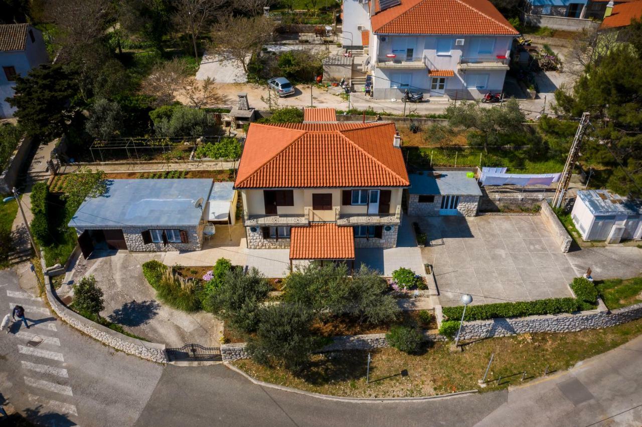 Apartment Marija Mali Losinj Bagian luar foto
