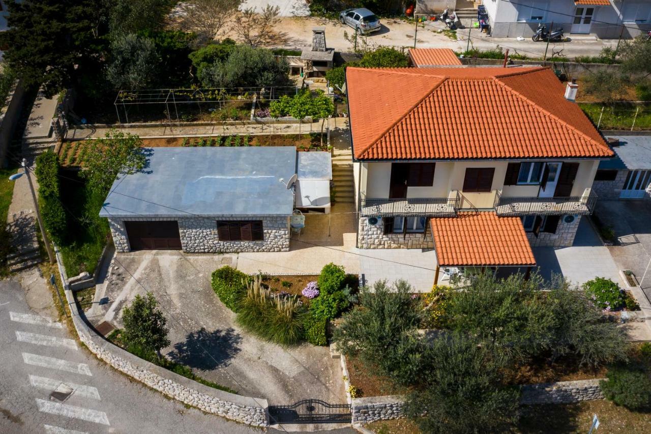 Apartment Marija Mali Losinj Bagian luar foto